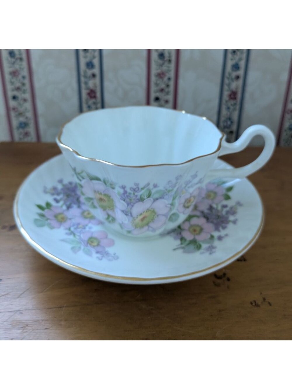Royal Tara Teacup Saucer Set Gold Trim Floral Vintage Pink Purple Vintage